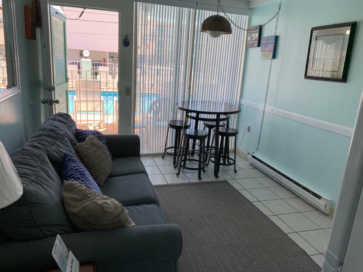 Four Winds Condo Motel ワイルドウッド・クレスト エクステリア 写真